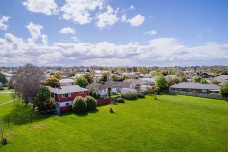 Photo of property in 15 Tralee Place, Bishopdale, Christchurch, 8053