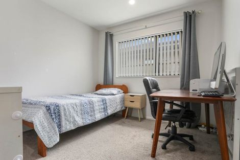 Photo of property in 10 Silver Beech Street, Takanini, 2110