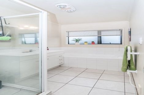 Photo of property in 41 Kellaway Drive, East Tamaki, Auckland, 2013