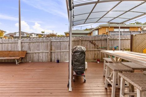 Photo of property in 51 Broadfield Street, Massey, Auckland, 0614