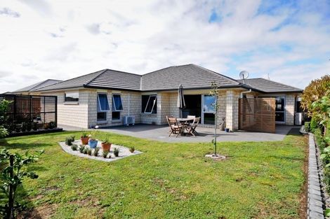 Photo of property in 12 Allgood Place, Rototuna North, Hamilton, 3210