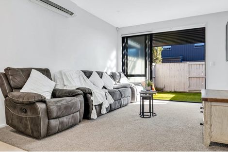 Photo of property in 12 Magnetite Lane, Flat Bush, Auckland, 2019