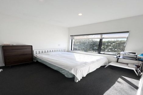 Photo of property in 10 Liberation Road, Papakura, 2110