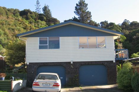 Photo of property in 23 Tiroiti Grove, Stokes Valley, Lower Hutt, 5019
