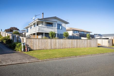 Photo of property in 16 Aratapu Street, Waitara, 4320