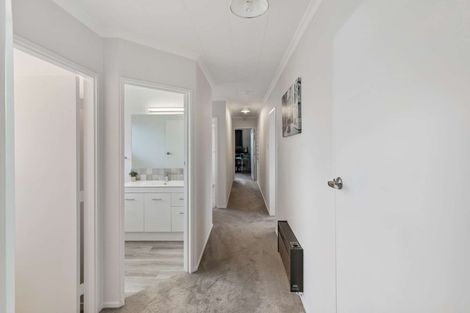 Photo of property in 6 Ajax Place, Highbury, Palmerston North, 4412