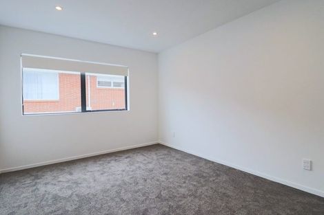 Photo of property in 62b Glenmore Road, Sunnyhills, Auckland, 2010