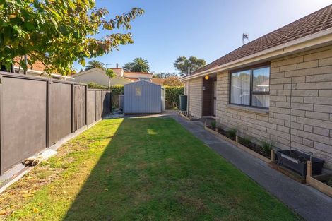 Photo of property in 37 Rosebank Grove, Waikanae, 5036