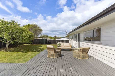 Photo of property in 5 Moxham Grove, Massey, Auckland, 0614