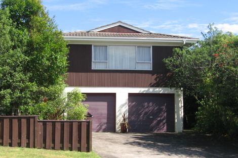 Photo of property in 9 Pokapu Street, Titirangi, Auckland, 0600
