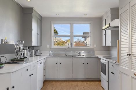 Photo of property in 6 Kohatu Parade, Wharewaka, Taupo, 3330