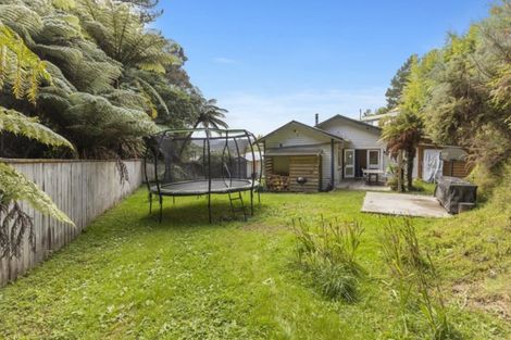 Photo of property in 16 August Street, Stokes Valley, Lower Hutt, 5019
