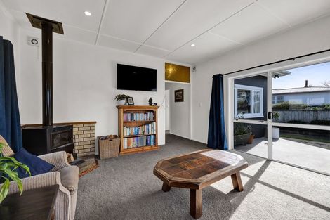 Photo of property in 464 South Road, Omata, New Plymouth, 4374