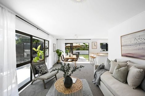 Photo of property in 124a Karewa Parade, Papamoa Beach, Papamoa, 3118