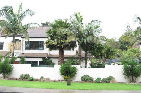 Photo of property in 1/105 Beach Road, Mellons Bay, Auckland, 2014