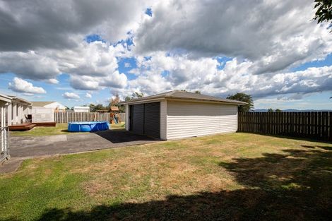 Photo of property in 65 Pipiroa Road, Ngatea, 3503