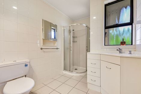 Photo of property in 68 Carrington Avenue, Silverdale, Hamilton, 3216