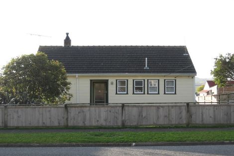 Photo of property in 129 Waddington Drive, Naenae, Lower Hutt, 5011