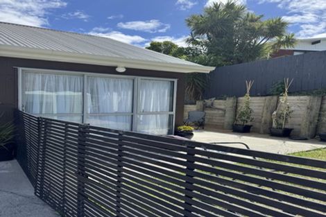 Photo of property in 17 Valhalla Drive, Beach Haven, Auckland, 0626