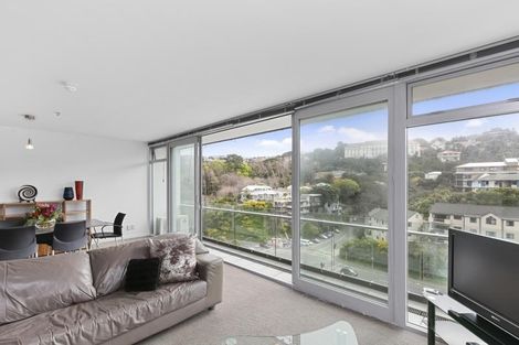 Photo of property in Montreaux Apartments, 9g/164 The Terrace, Wellington Central, Wellington, 6011