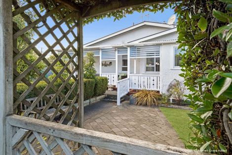 Photo of property in 33 Moore Avenue, Tawhero, Whanganui, 4501