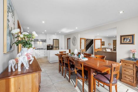 Photo of property in 100 Straven Road, Fendalton, Christchurch, 8014