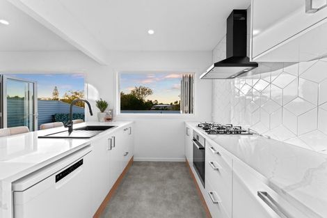 Photo of property in 23b Woodglen Road, Glen Eden, Auckland, 0602