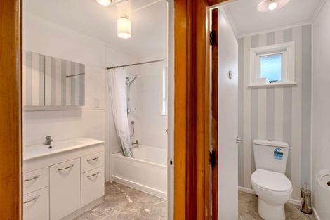 Photo of property in 5 Glenn Street, Castlecliff, Whanganui, 4501