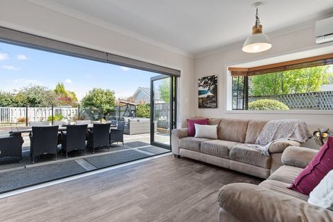 Photo of property in 4 Farnah Green, Flagstaff, Hamilton, 3210