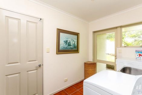 Photo of property in 1 Orlando Close, Frankleigh Park, New Plymouth, 4310