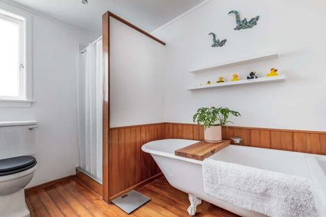 Photo of property in 121 Vipond Road, Stanmore Bay, Whangaparaoa, 0932