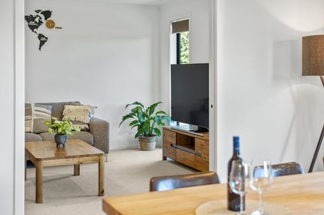 Photo of property in 70a Western Avenue, Omokoroa, 3114