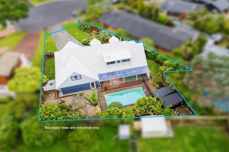 Photo of property in 5 Tatyana Place, Massey, Auckland, 0614