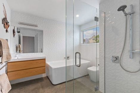 Photo of property in 20 Adamson Drive, Arrowtown, 9302