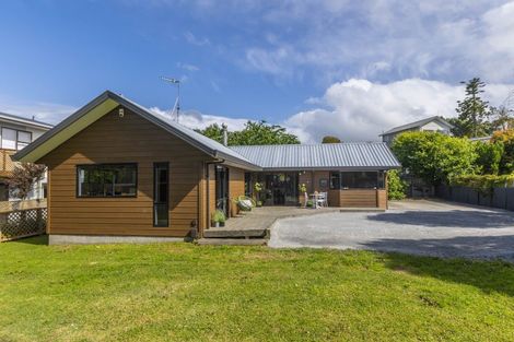 Photo of property in 18 Makora Road, Otaihanga, Paraparaumu, 5036