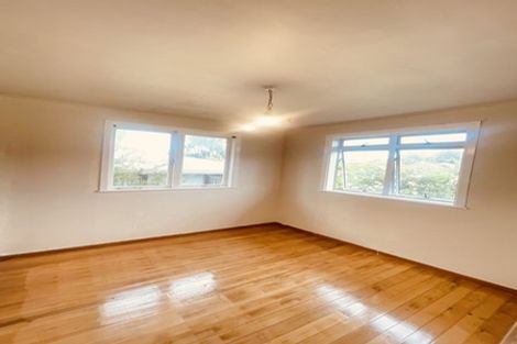 Photo of property in 28 Maui Pomare Street, Blockhouse Bay, Auckland, 0600