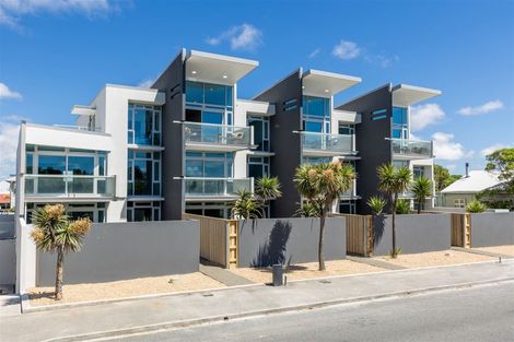 Photo of property in 9/272 Marine Parade, New Brighton, Christchurch, 8061