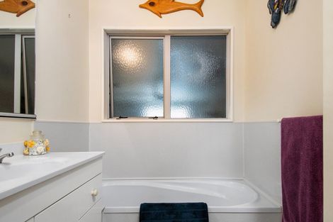 Photo of property in 93a Welcome Bay Road, Welcome Bay, Tauranga, 3112