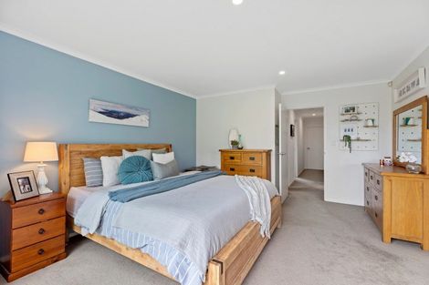 Photo of property in 10 Carex Close, Pyes Pa, Tauranga, 3112