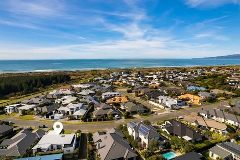 Photo of property in 67 Eastwood Rise, Waimairi Beach, Christchurch, 8083