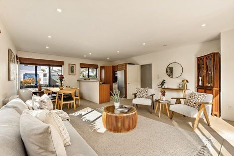 Photo of property in 58 Friend Street, Karori, Wellington, 6012