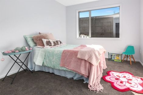 Photo of property in 154 Navigation Drive, Whitby, Porirua, 5024