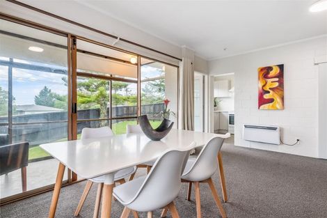 Photo of property in 1/9 Parrs Cross Road, Henderson, Auckland, 0612