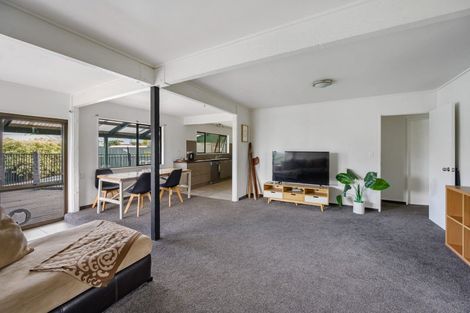 Photo of property in 33 Duckworth Crescent, Greenmeadows, Napier, 4112