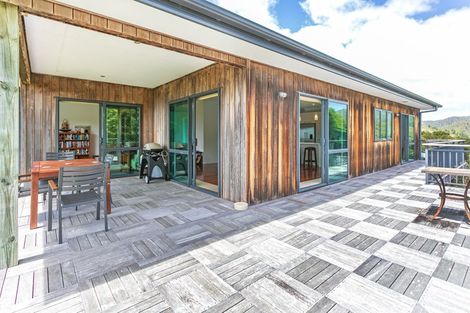 Photo of property in 986 Tuateawa Road, Waikawau, Coromandel, 3584