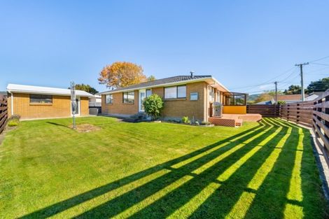 Photo of property in 64 Golders Road, Elderslea, Upper Hutt, 5018