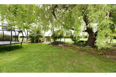 Photo of property in 66 Timaru Road, Waimate, 7924