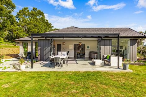 Photo of property in 224 Birdwood Road, Massey, Auckland, 0614