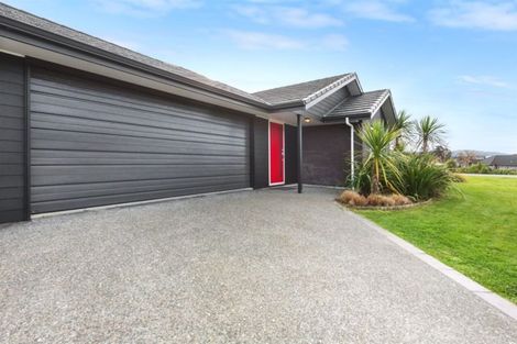 Photo of property in 1 Banks Boulevard, Whitby, Porirua, 5024