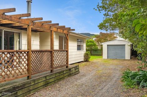 Photo of property in 38 Waite Street, Featherston, 5710